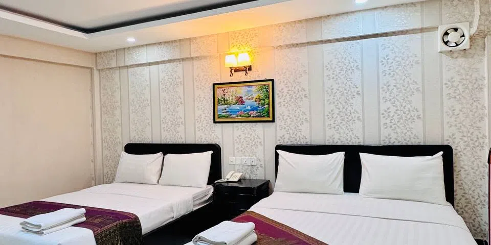 https://cdn.kiotvietweb.vn/merchant/0b1df96acfdb3c26197bc8a298f76896/cropped/1754145421/crop-file.webp