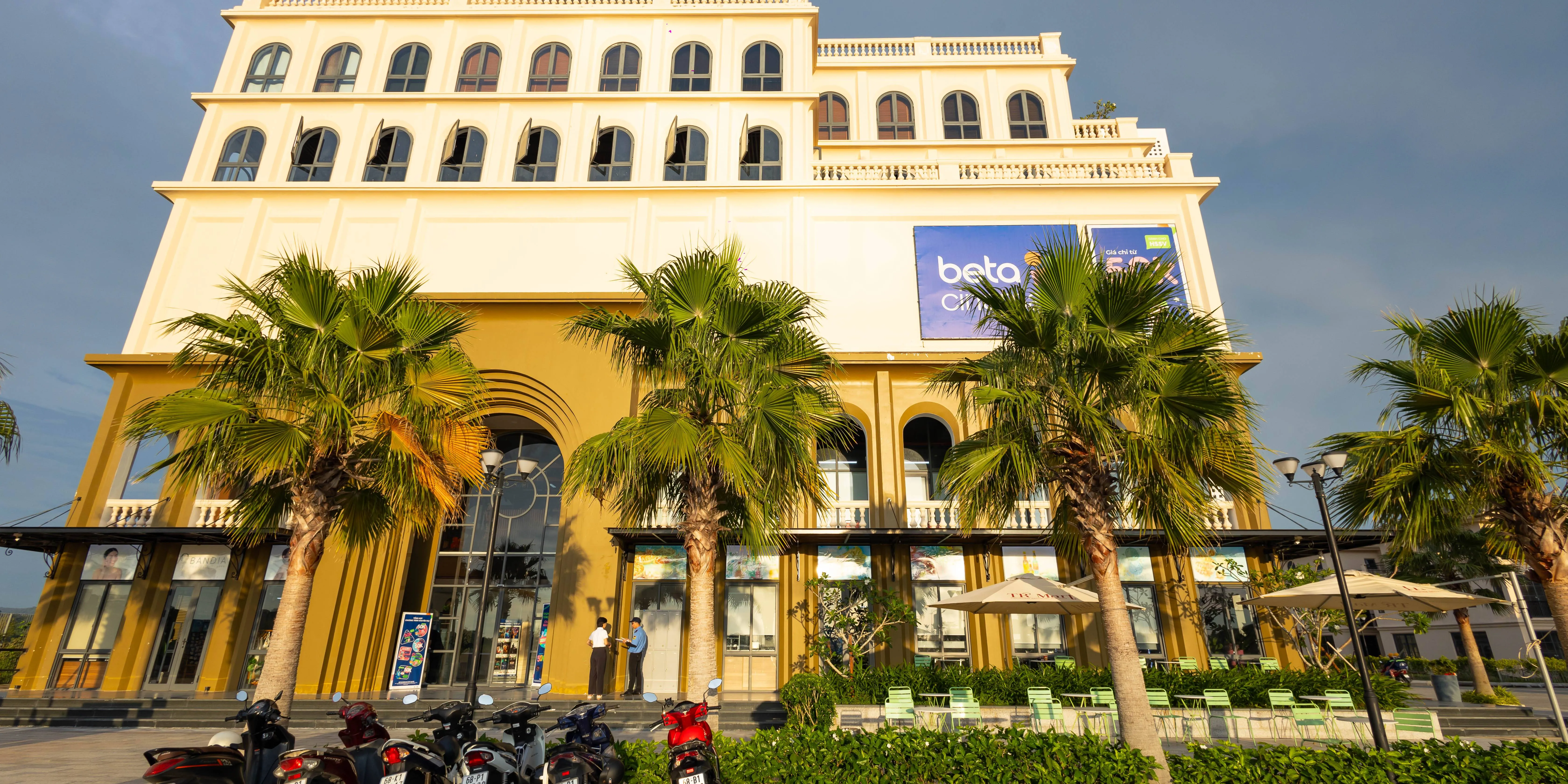 https://cdn.kiotvietweb.vn/merchant/5052f726d30fb42a4ae130d7b74d58d2/cropped/1711441633/crop-file.webp