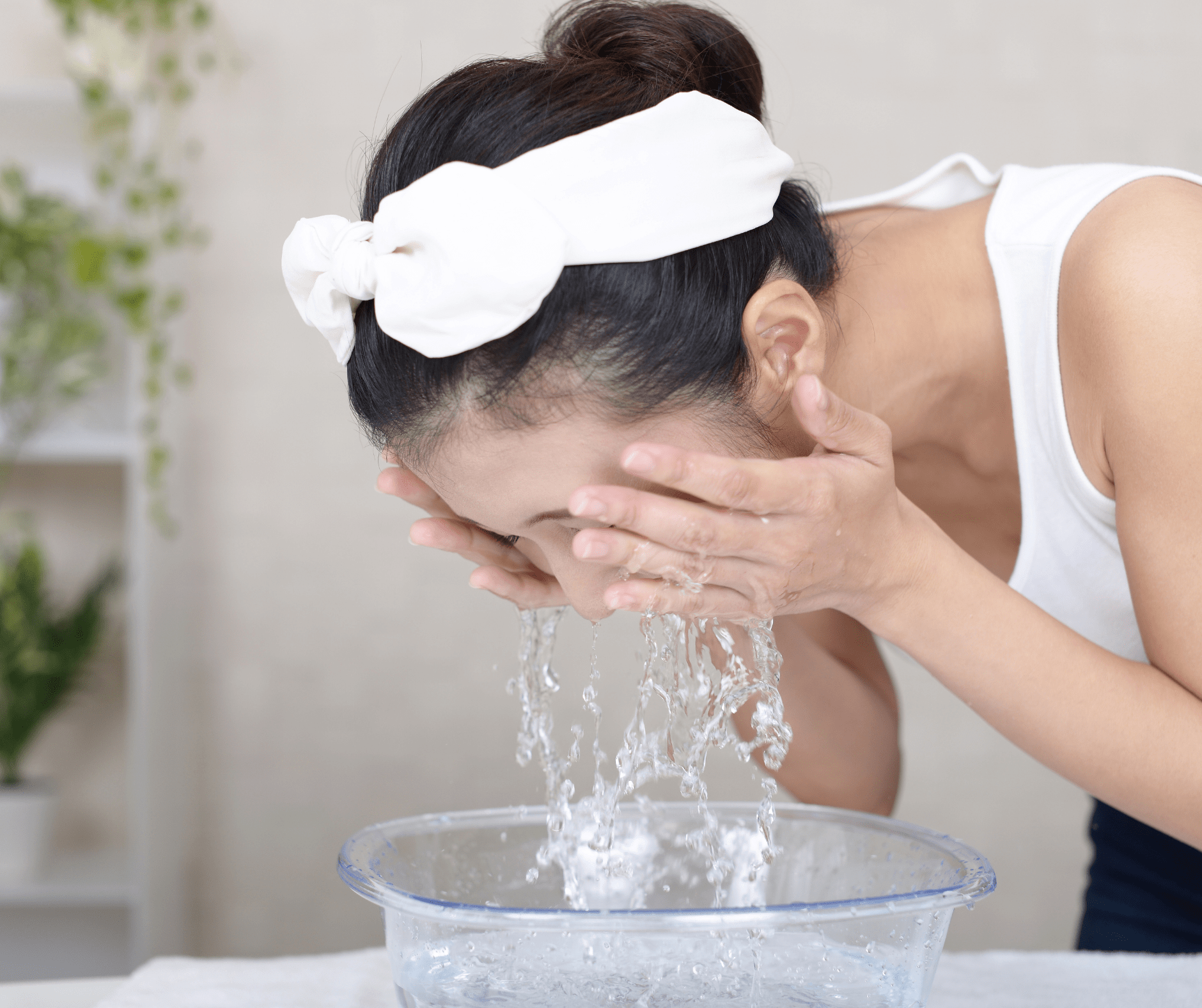 CHỈ RỬA MẶT BẰNG NƯỚC: LỢI HAY HẠI?