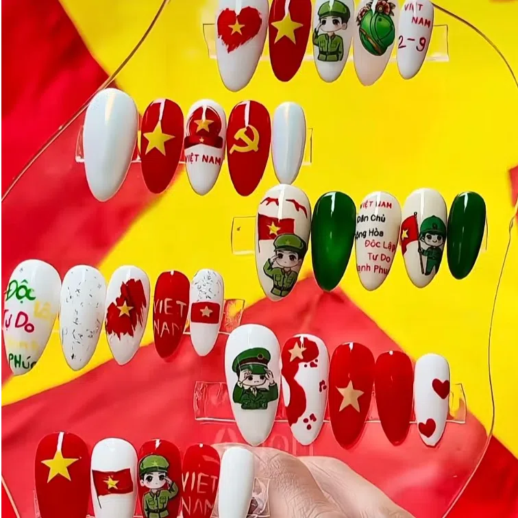 https://cdn.kiotvietweb.vn/merchant/e388752539ae662490a2329798bfe4cb/cropped/1759822185/anh-Salon-4.webp