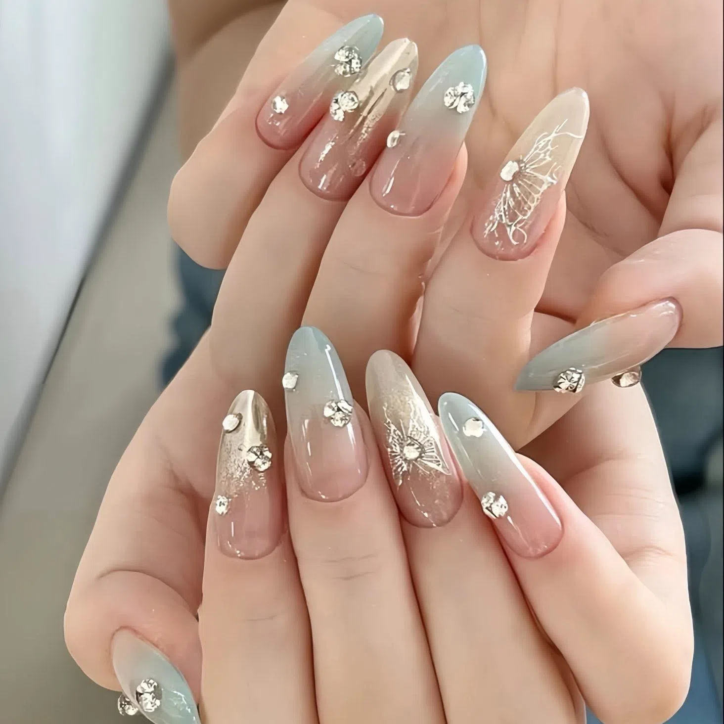https://cdn.kiotvietweb.vn/merchant/e388752539ae662490a2329798bfe4cb/cropped/1759822464/anh-Salon-6.webp