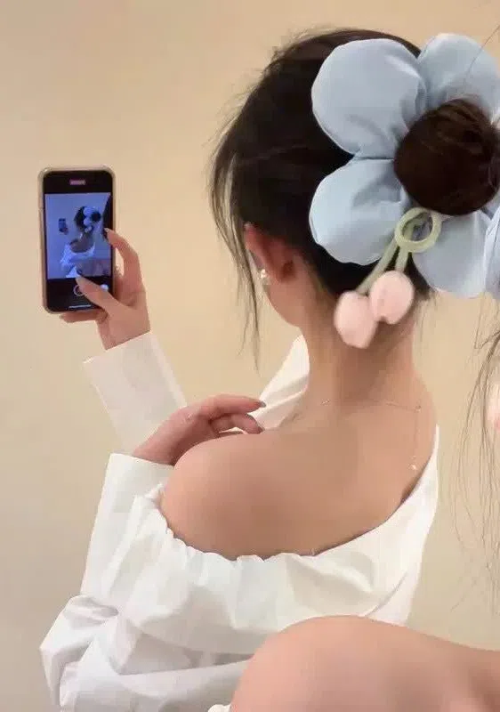 https://cdn.kiotvietweb.vn/merchant/ebd32674ea0adbd870ccec45bd966166/cropped/1755602908/anh-Hoa-Qua-tang-5.webp